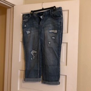 Maurices Patched Distressed Capri-Size 16